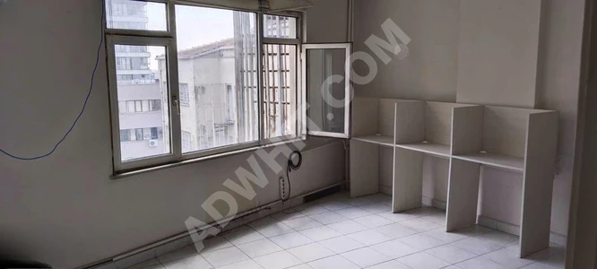 GAZİOSMANPAŞA/ SALİHPAŞA CADDESİ/ SATILIK BÜYÜK 2+1 BÜRO/ OFİS