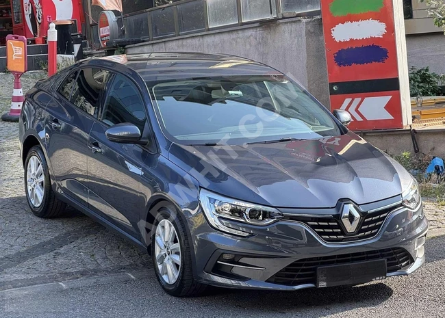 سيارة RENAULT MEGANE 1.3TCE JOY COMFORT موديل 2023 بمسافة 38,000 كم