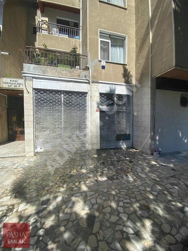 PASHA EMLAK'DAN KADIKÖY ZİVERBEYDE 1+1 ŞEKİLDE DÜKKAN OTOPARKLI