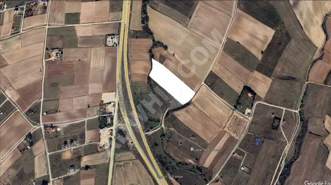 Saray Büyükyoncalı’da Yola Cephe Otobana 80 Metre 242 M² Satılık Yatırımlık Arsa Saray Köyün Dibinde