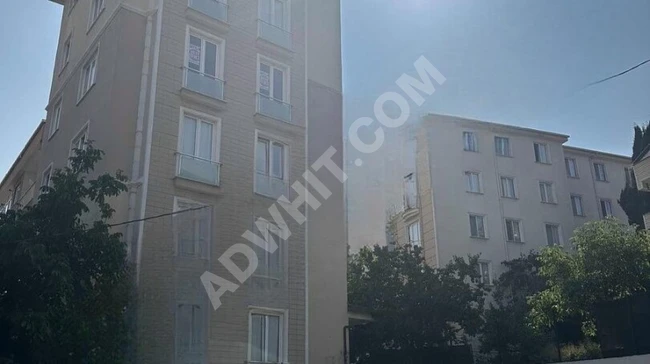 SELÇUK EMLAKTAN METROYA YAKIN ARA KATTA KULKANIŞLI SATILIK DAİRE