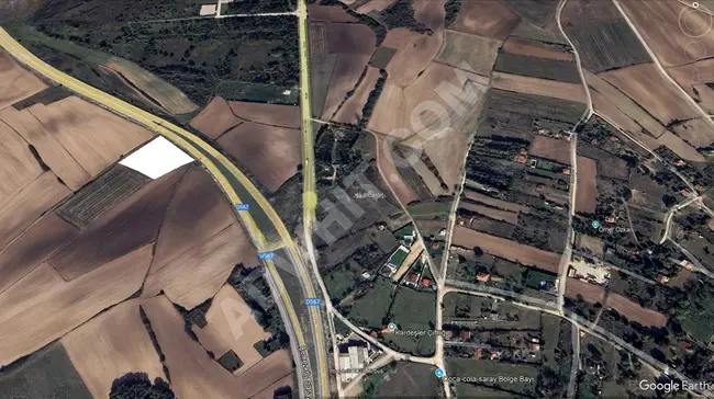 Saray Ayaspaşa’da Otobana Cepheli, İlçe Merkezine Yürüyüş Mesafesinde, 263 M² Yatırımlı Arsa