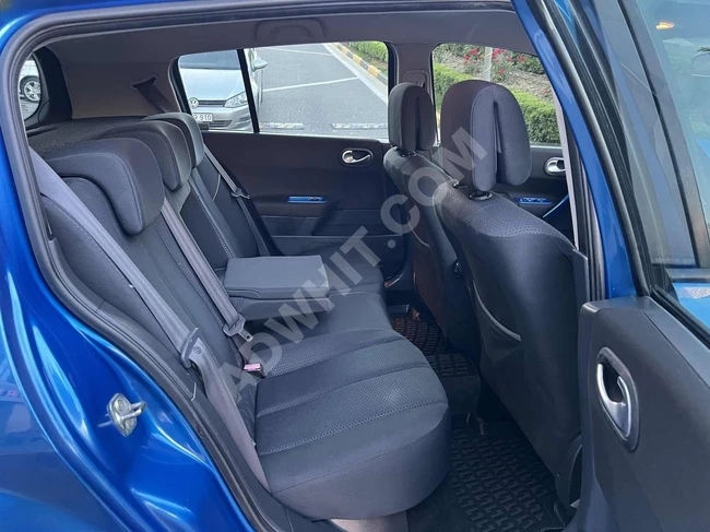 "UNIVERSAL MOTORS" 2004 RENAULT MEGANE 1.5 DCI AUTHENTIQUE