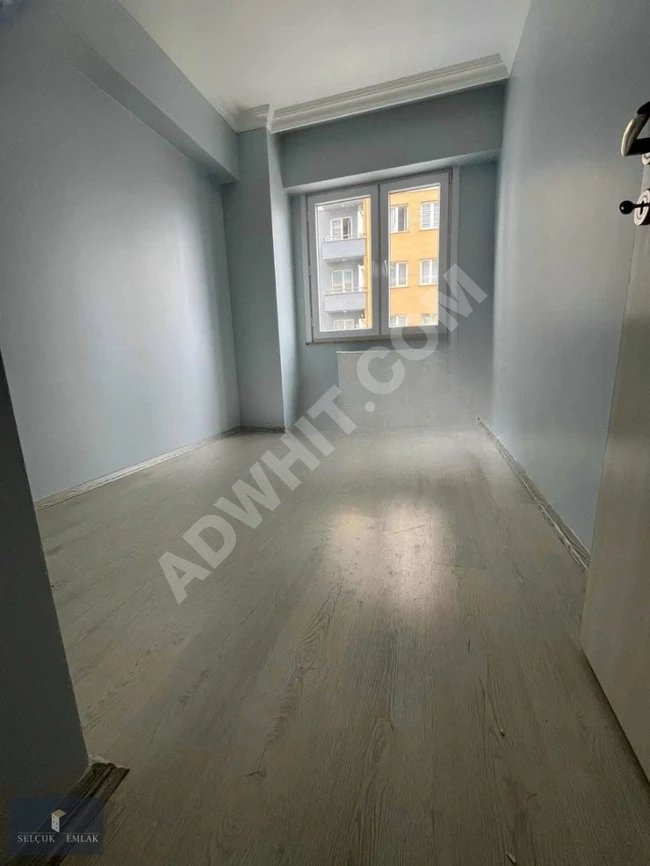 SİTE İÇERİSİNDE ARA KAT BALKONLU SATILIK 2+1 DAİRE