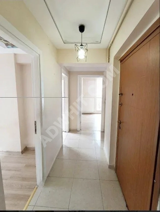 2+1 apartment in Yenibosna Çobançeşme, second floor