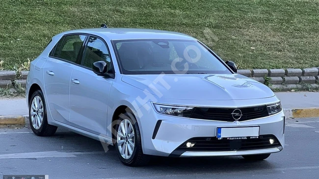 HATASIZ/2023/28.390 KM/130BG/EAT8/HAYALET/NAVİ/T.EKRN/G.LED/FULL