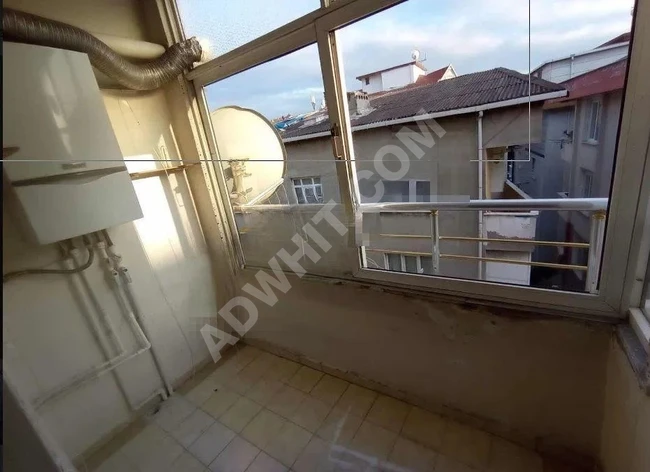 2+1 apartment in Yenibosna, fourth floor, with partial title deed.