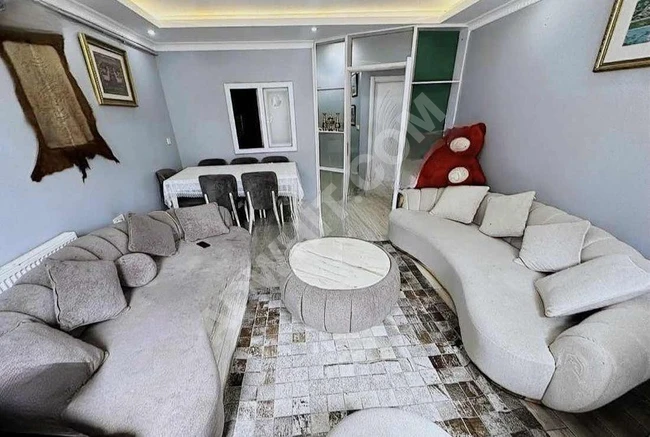 Apartment for sale in YEDİKULE, new building 7 years old, 2+1, area of 85 square meters, includes a parking space.