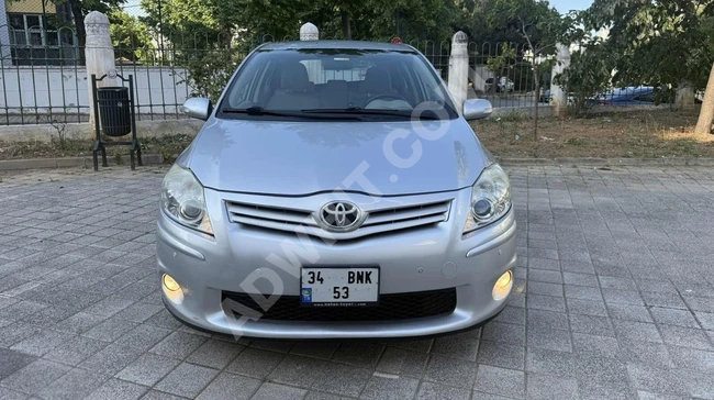 سيارة TOYOTA AURİS 1.4D4 بمسافة 181,000 كم موديل 2011