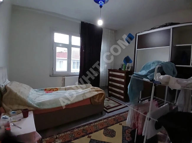 ÇAĞLAYANDA ANA CADDE KENARINDA.MERKEZDE SATILIK 130.M2 3.KAT 3+1