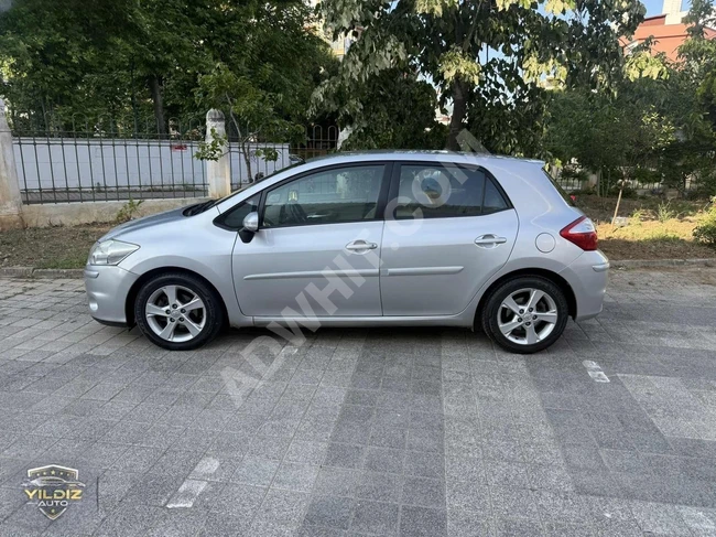 سيارة TOYOTA AURİS 1.4D4 بمسافة 181,000 كم موديل 2011