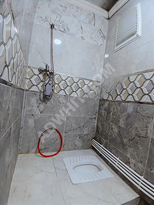KUŞTEPE BİLGİ ÜNİVERSİTESİ KARŞISINDA.ANA CADDE KENARINDA 2+1