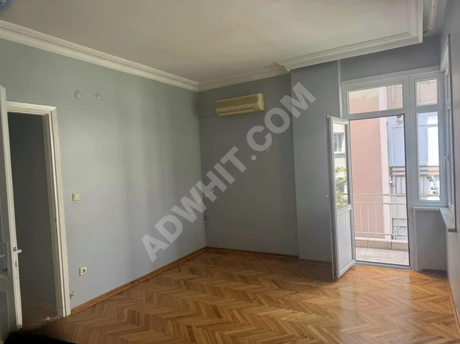 MODA BURUNDA ASANSÖRLÜ 2+1 ARA KAT KİRALIK DAİRE