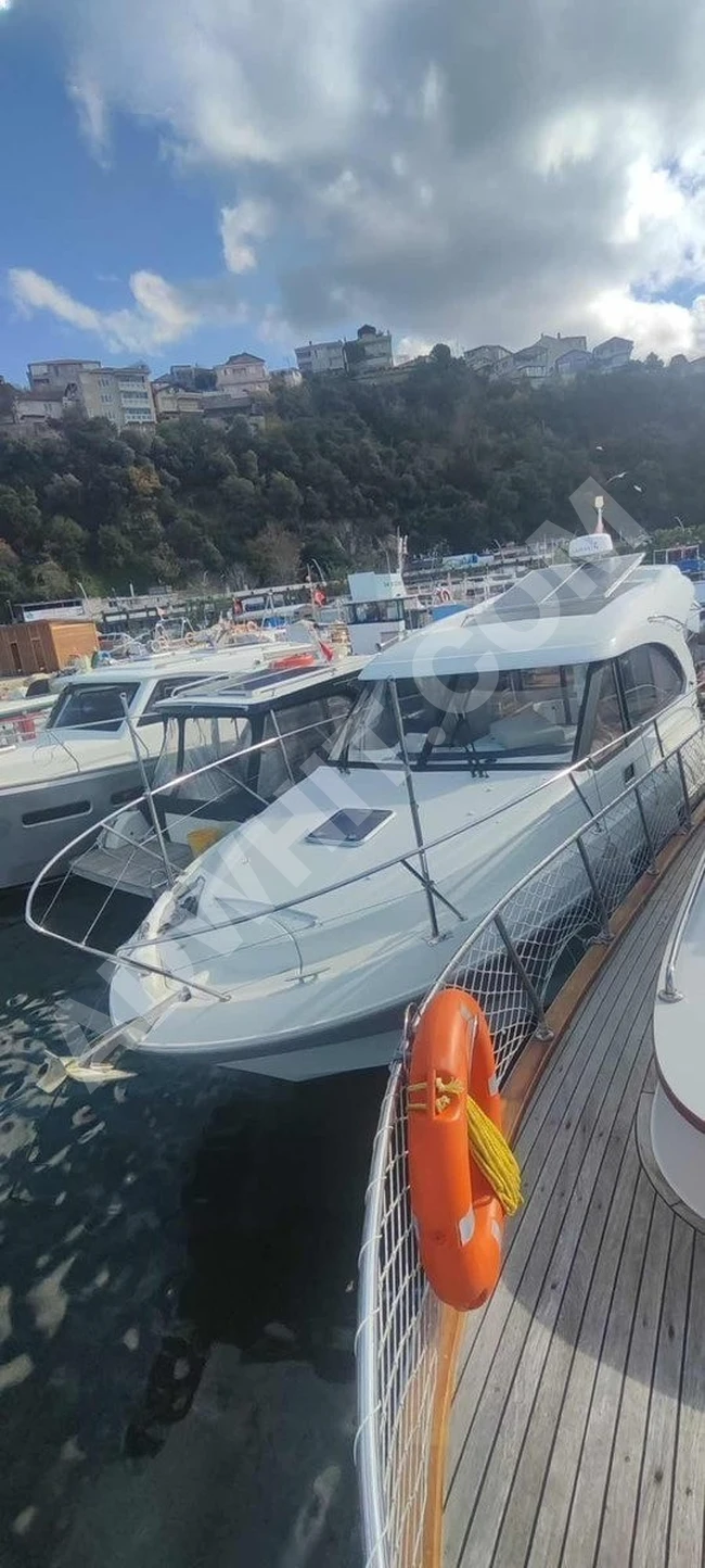 قارب موديل 2016 BENETEAU ANTARES 30S بقوة 260 حصان