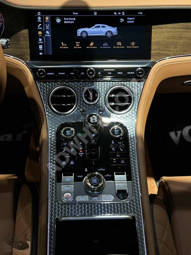 سيارة موديل GT SPEED W12 SPECIAL EDITION 2023 إصدار خاص باللون الأخضر البريطاني للسباقات
