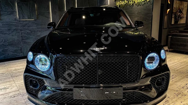 BYCAR 2023 BENTAYGA V8 BLACK CRYSTAL CARBON