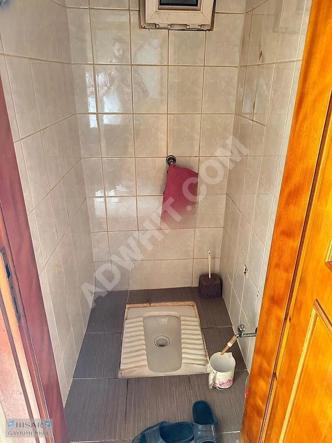 مقابل ماركت TESPO في KÜÇÜKKÖY ، طابق وسط مع شرفة