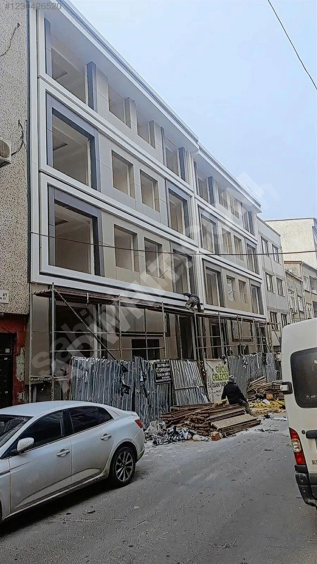 Esenler Merkezi Konumda Yeni Binada Ara Kat ve Giriş Daireler