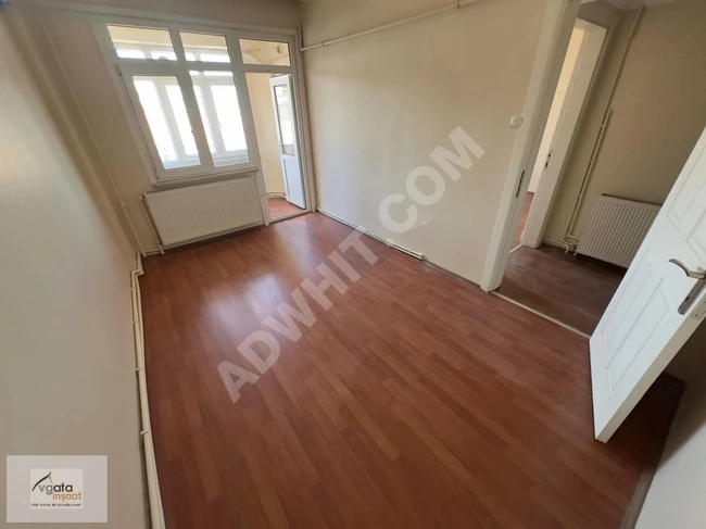 1 LEVENT METRO ARKASI SATILIK 3+1 DAİRE