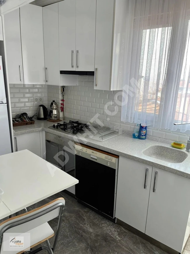 1 LEVENT METRO ARKASI ANA CADDEDE KİRALIK 2+1 EŞYALI DAİRE