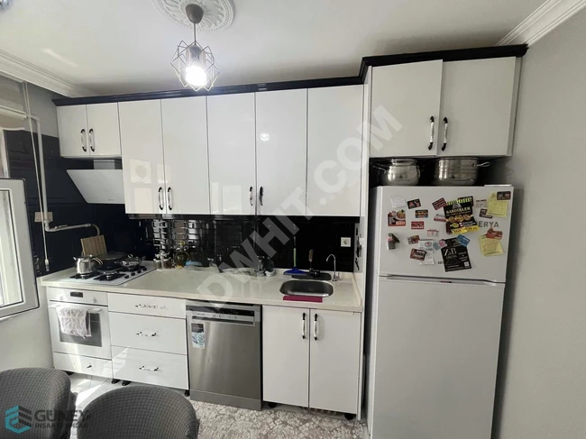 Apartment for sale with no fees, area of 100 square meters, 2+1, middle floor.