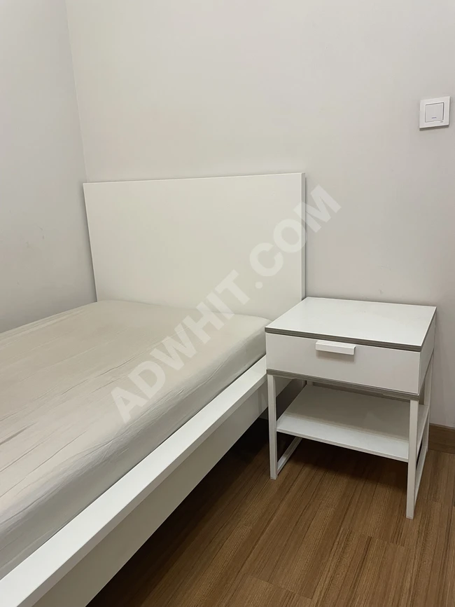 IKEA tek kişilik yatak + küçük masa