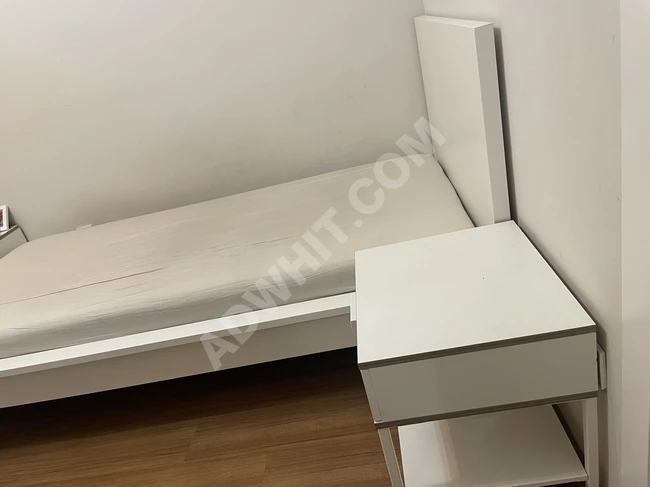 IKEA tek kişilik yatak + küçük masa
