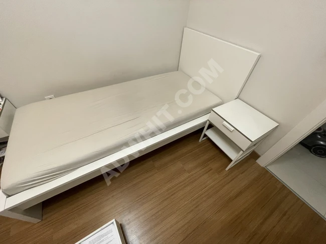 IKEA tek kişilik yatak + küçük masa