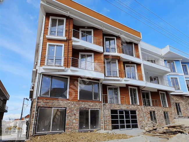 CADDE ÜZERİ FIRSAT CIFT BALKON SIFIR SATILIK 1+1 KELEPİR!!