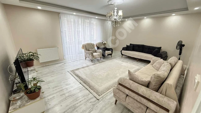 GÜNEY EMLAK'TAN SATILIK 6 YAŞINDA 120M2 ASANSÖRLÜ DAİRE