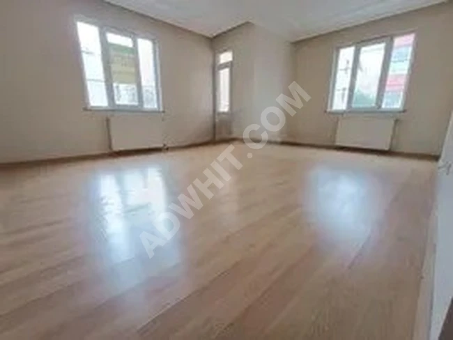 Pendik Güzelyalı"da Satılık Yol Üstü E-5 Yakın Merkezi Kredili 3+1 125m2 Daire