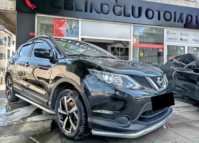NISSAN QASHQAI car, model 2014