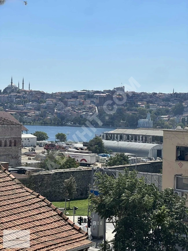 SATILIK BİNA ANA CADDE ÜZERİNDE