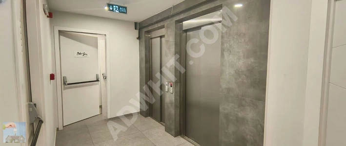 بمبنى جديد مكتب للإيجار 1+1 مع موقف سيارات 100م2 طابق الحديقة
