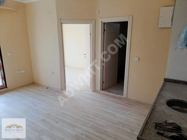 CADDE ÜZERİ FIRSAT CIFT BALKON SIFIR SATILIK 1+1 KELEPİR!!