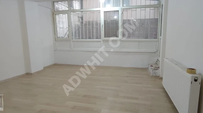 BAHÇELİEVLERDE ÇİFT GİRİŞLİ KULLANIŞLI SATILIK DAİRE