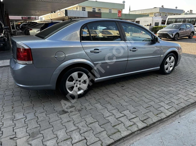 سيارة OPEL VECTRA 1.6 COMFORT موديل 2007 بمسافة 88 ألف كم