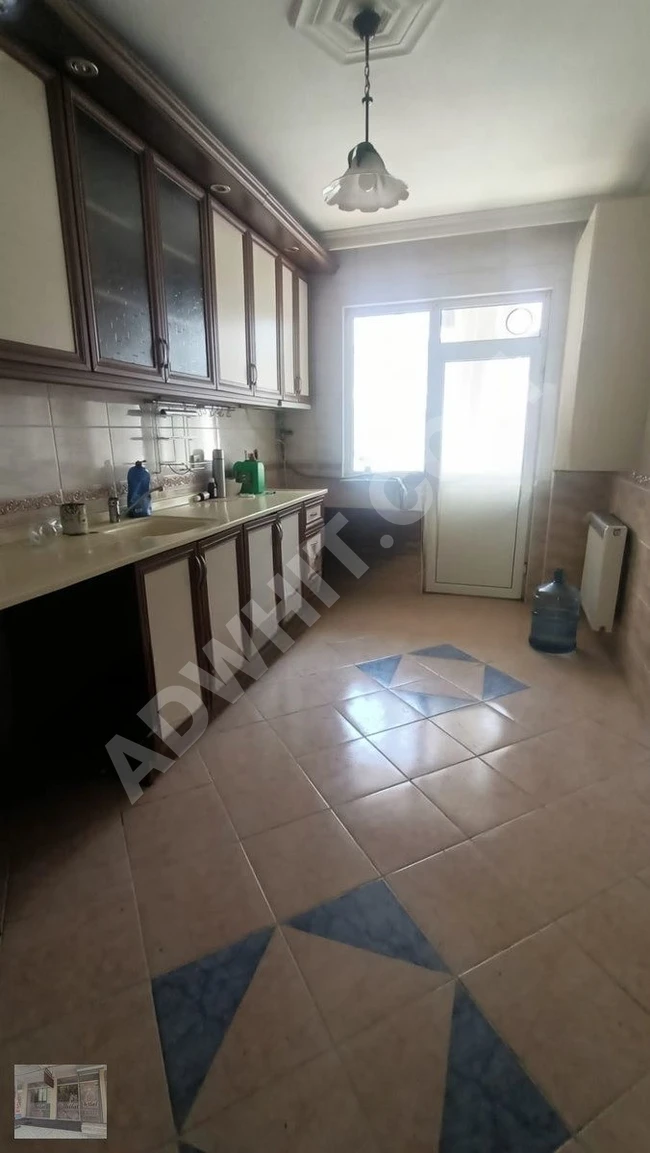 BAHÇELİEVLER 140 M2 3+1 ARAKAT KİRALIK DAİRE
