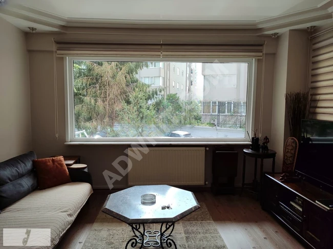 1.Leventte metroya yakın full eşyalı daire.
