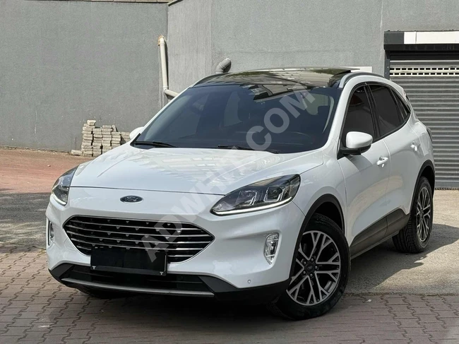 TİTAN MOTORS YETKİLİ SRVS BKMLI 69 BİN KM CAM TAVANLI FORD KUGA