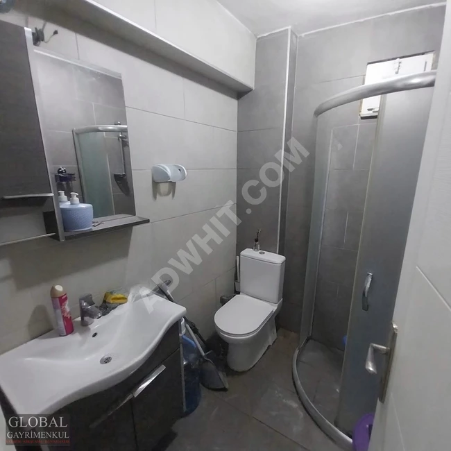 Apartment **15 minutes to the Metro/Metrobus. BİLGİ University is 4 minutes away. Semi-furnished. Garden floor**