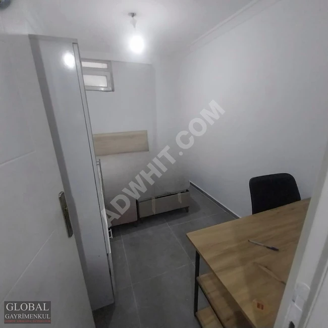 Apartment **15 minutes to the Metro/Metrobus. BİLGİ University is 4 minutes away. Semi-furnished. Garden floor**