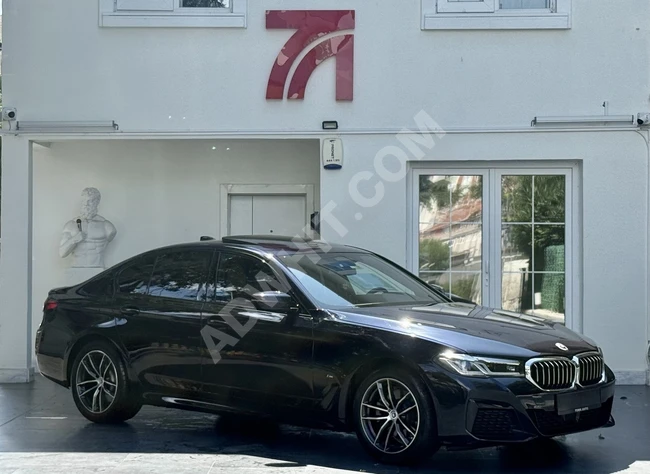 TÜRK AUTO 2023 BMW 5.20İ 50 TH YEAR M EDİTİON HATASIZ