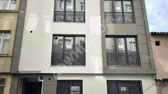 شقة 2+1 طابق وسط بمبنى جديد للبيع في FATİH ÇARŞAMBA