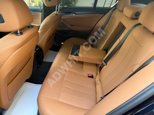 TÜRK AUTO 2023 BMW 5.20İ 50 TH YEAR M EDİTİON HATASIZ