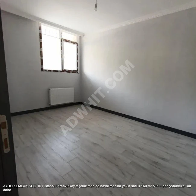 شقة 5+1 دوبلكس مع حديقة للبيع في Arnavutköy Taşoluk، بالقرب من المطار بمساحة 160 متر مربع