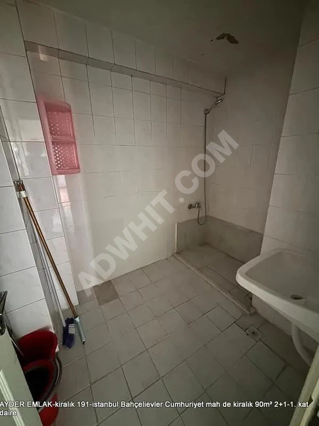 Bahçelievler Cumhuriyet Mah De Kiralık 90m² 2+1-1. Kat Daire