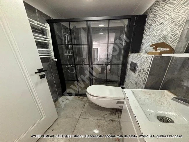 شقة دوبلكس للبيع بمساحة 125 متر مربع، 3+1، الطابق العلوي في İstanbul Bahçelievler حي Soğanlı