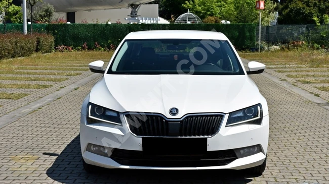 سيارة Skoda SuperB موديل 2018 - ديزل أوتوماتيك بقوة 120 حصان - مع 20% ضريبة القيمة المضافة - من المالك مباشرة