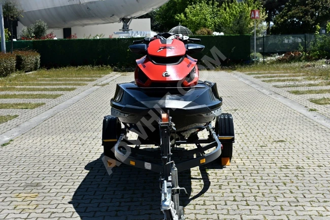 جيت سكي SEA DOO RXT RS 260 HP موديل 2014  مع نظام IBR، تحكم بالسرعة، ونظام تعليق.